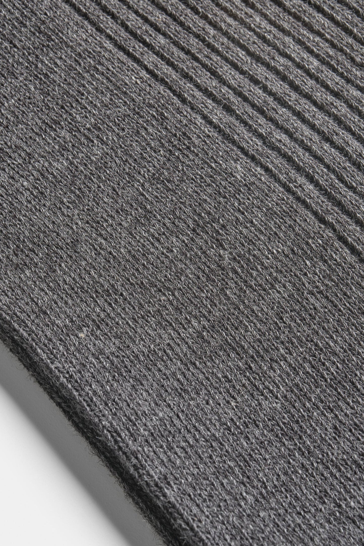 THE CAMEO RIBBED ANKLE SOCKS