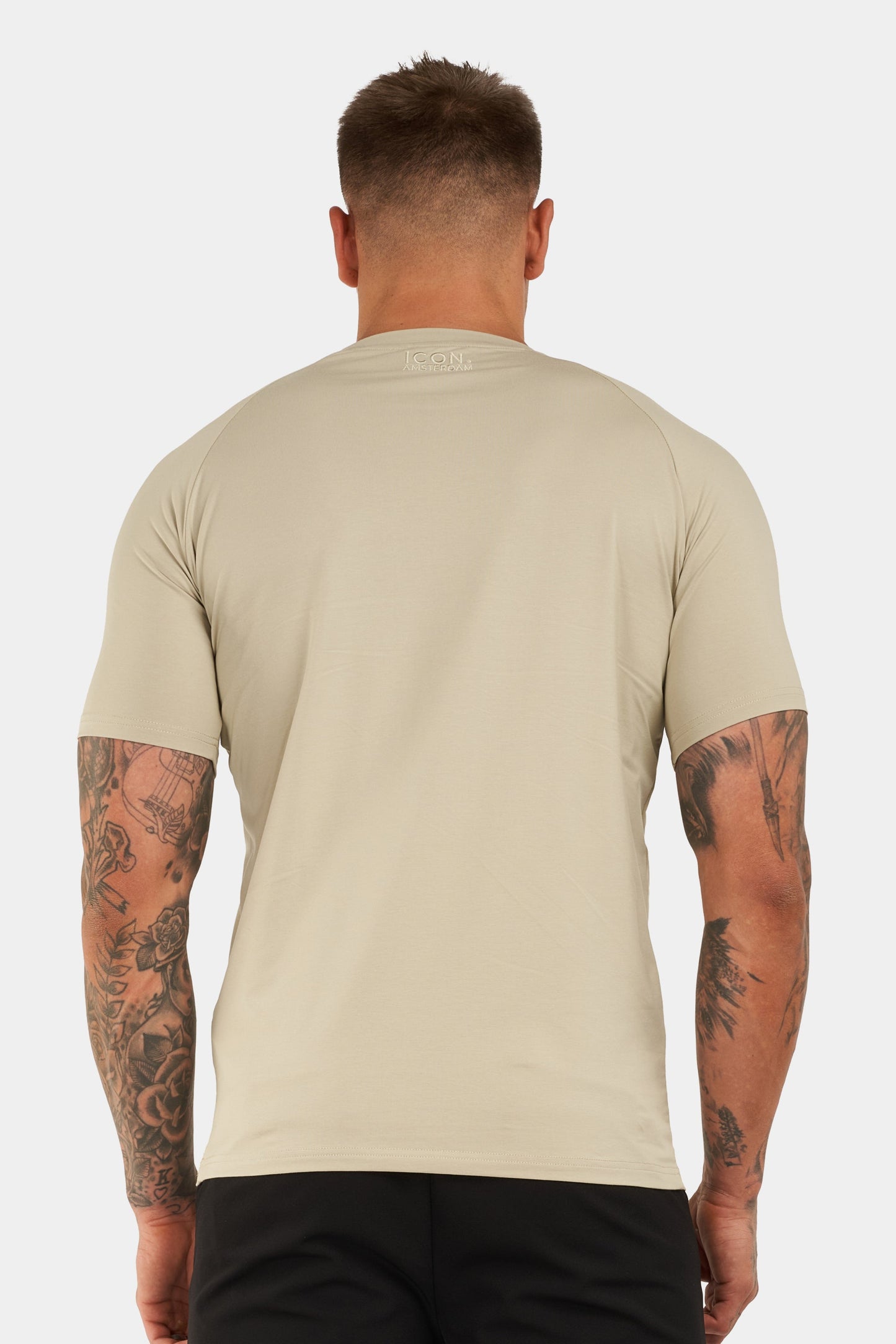 THE MUSCLE BASIC T-SHIRT